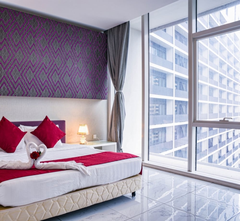 2 BEDROOMS, EXCLUSIVE