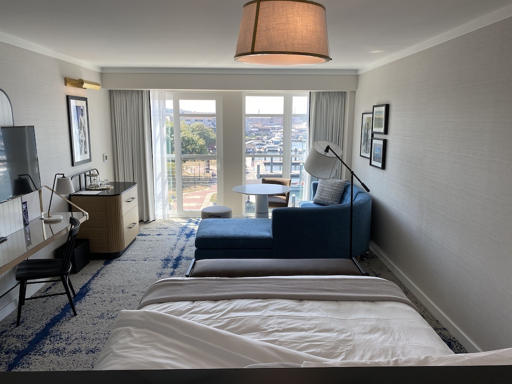 The Brenton Hotel 13/40