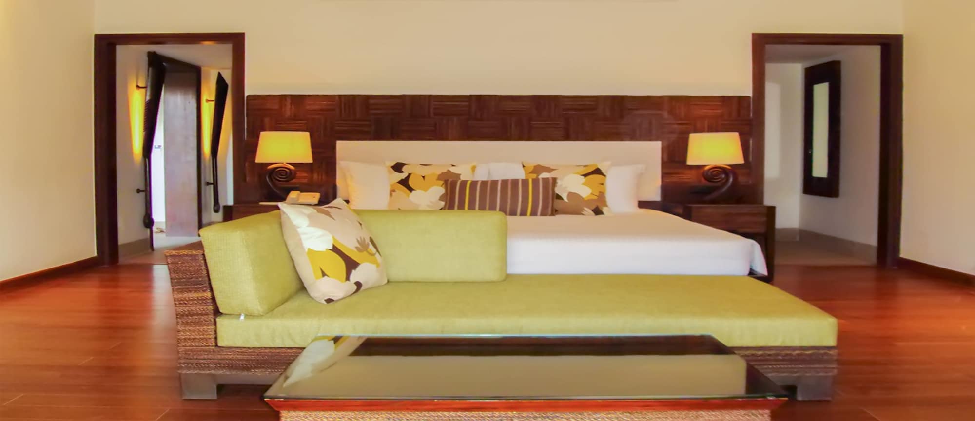 Luxury, Suite, King Bed, Lagoon View