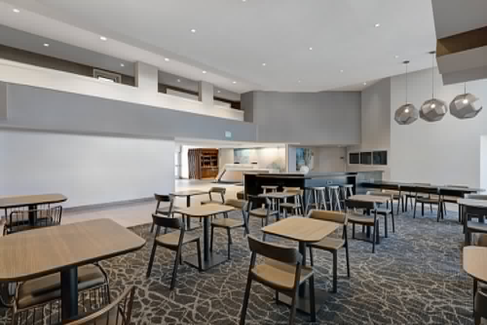 SpringHill Suites by Marriott Palm Desert 40/54