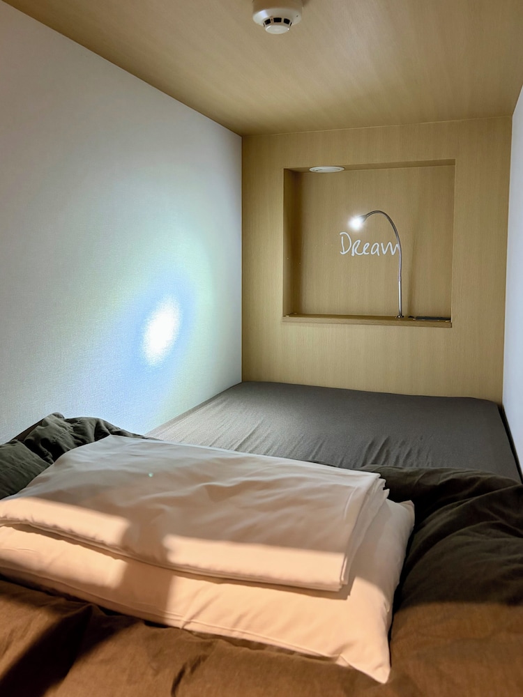 White Hostel Shinsaibashi 12/50