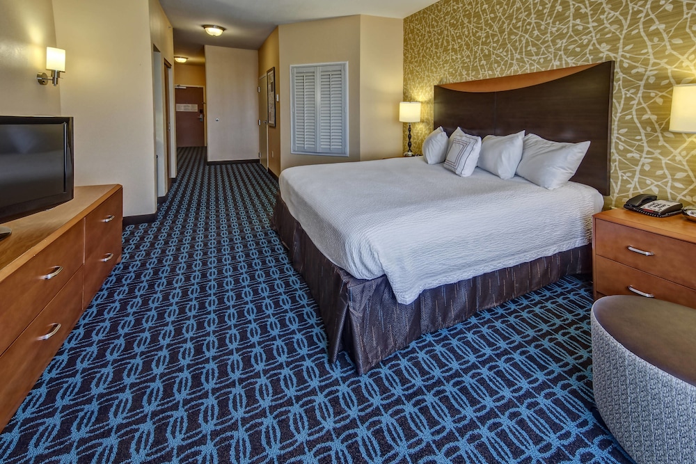Fairfield Inn Suites Weatherford 11/35
