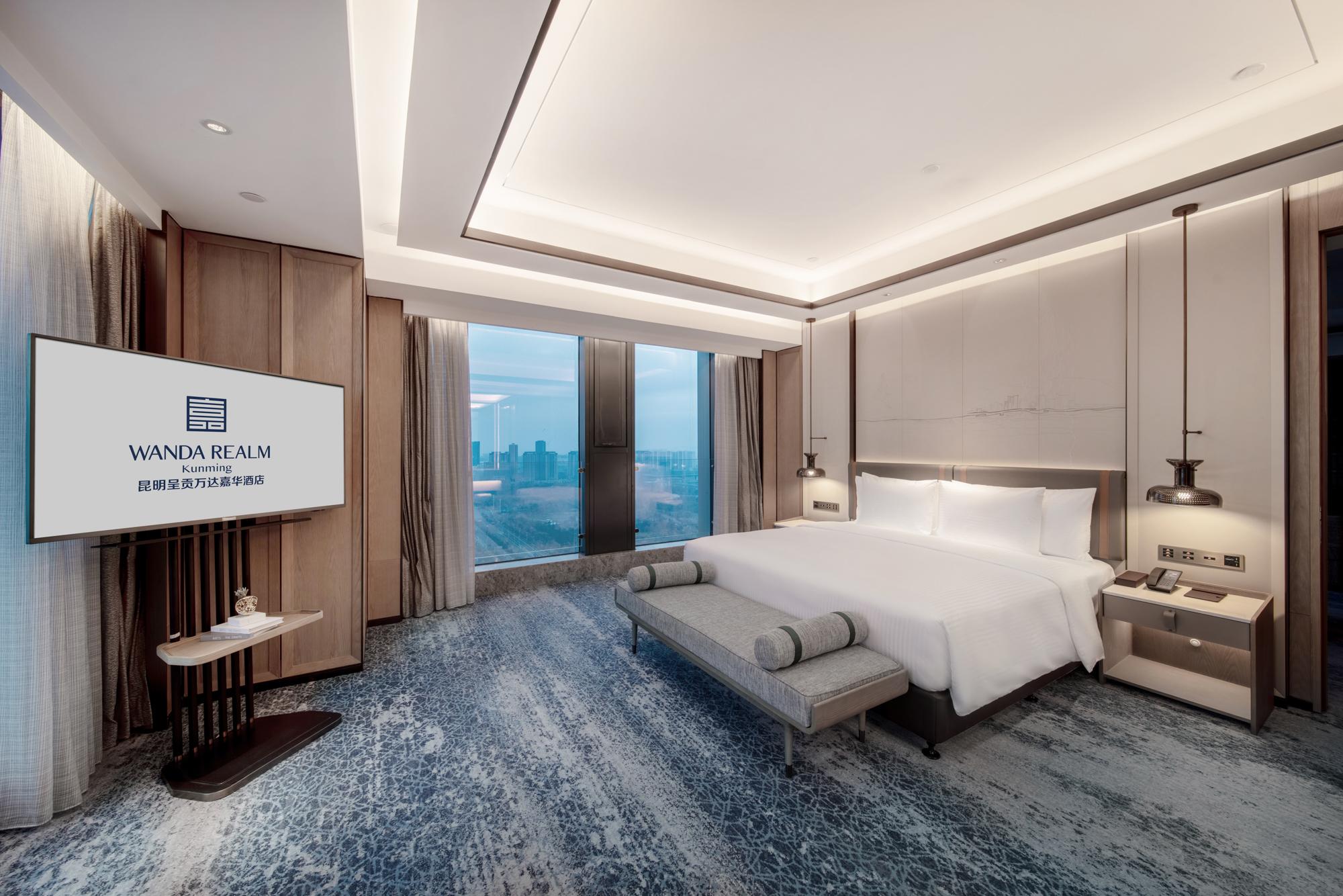 Deluxe, Suite, King Bed