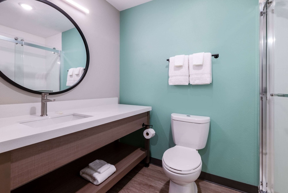 ECHO Suites Extended Stay by Wyndham Phoenix-Peoria/Glendale 73/74