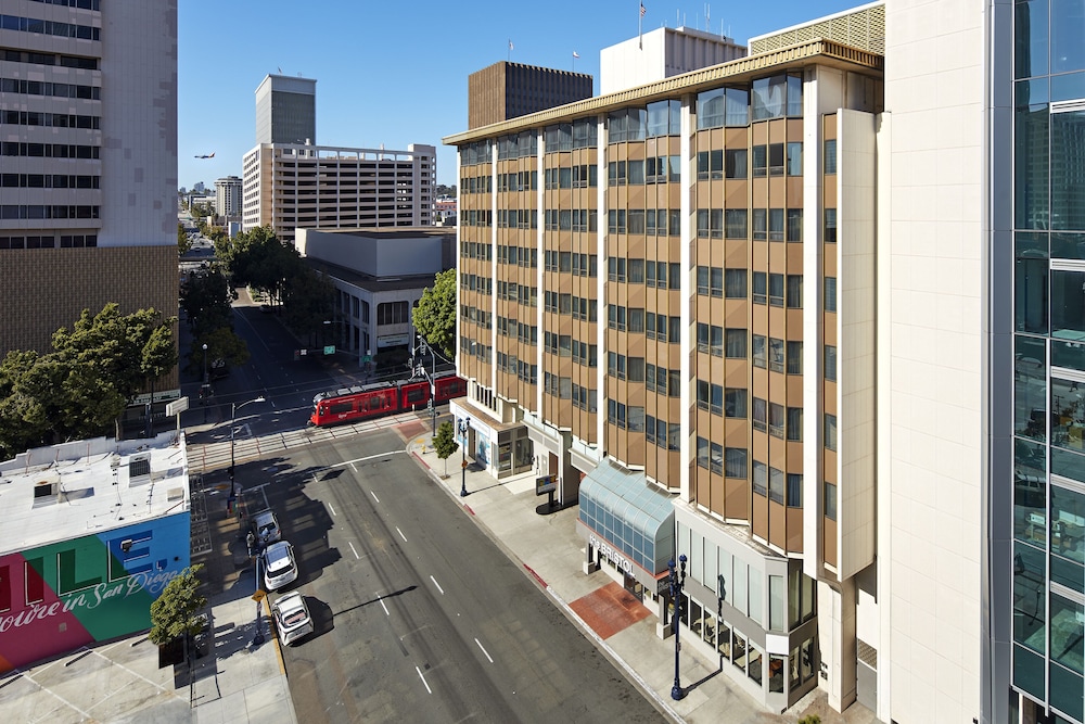 The Bristol Hotel - San Diego 3/58