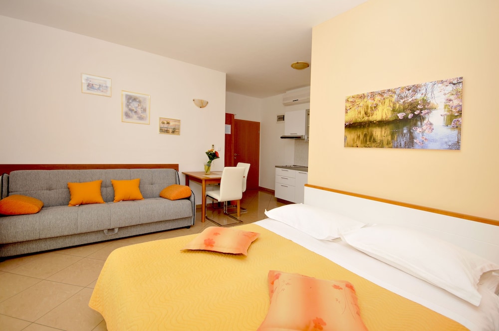 Apartmani Trogir 35/50