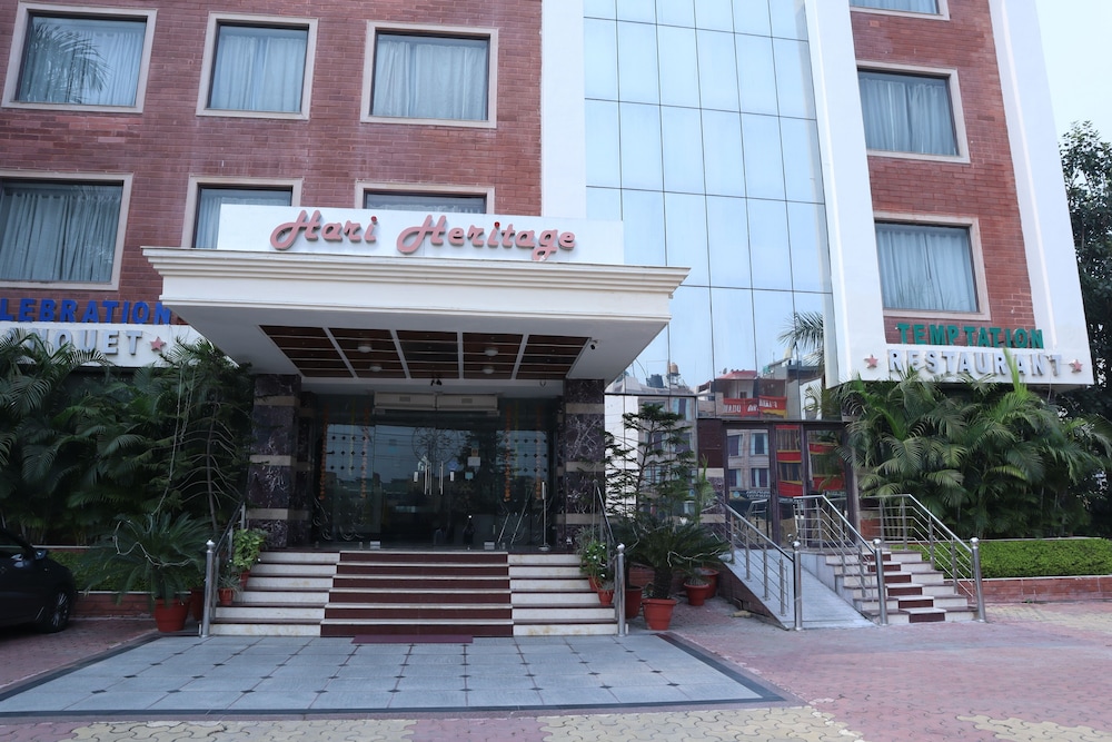 Hotel Hari Heritage 8/28