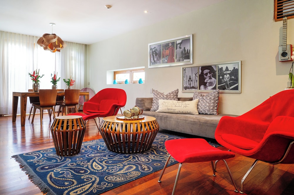 Billini Hotel 48/75