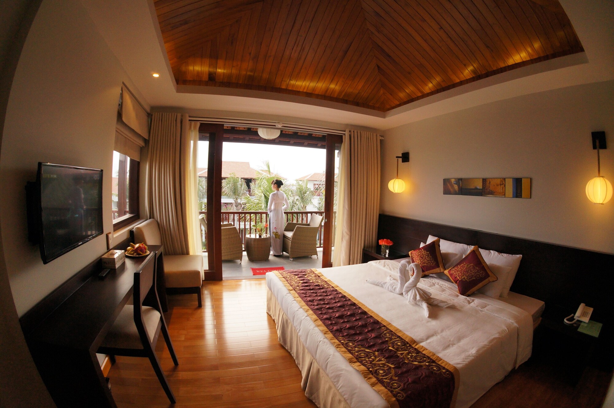 DELUXE, TWIN BEDS, GARDEN VIEW