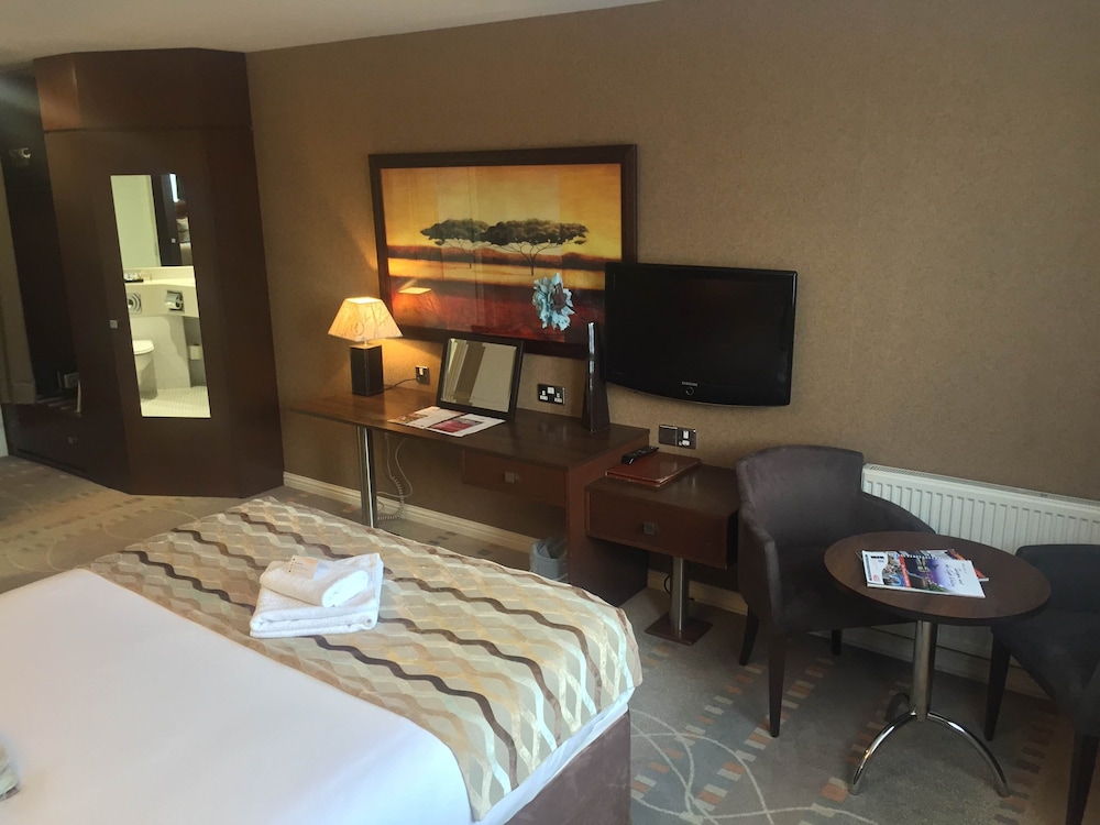 ALONA HOTEL 25/65