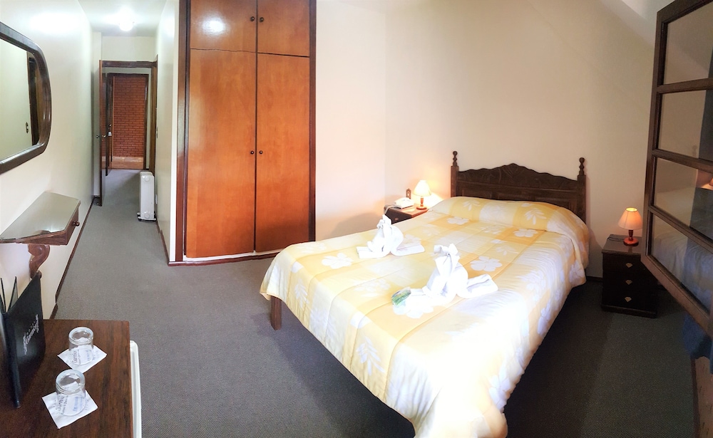 Hotel Garnier 25/70