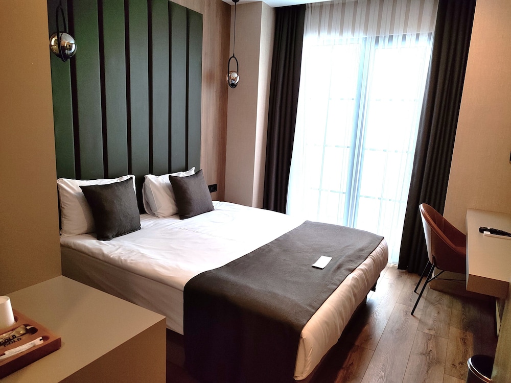 Perast City Hotel 11/26