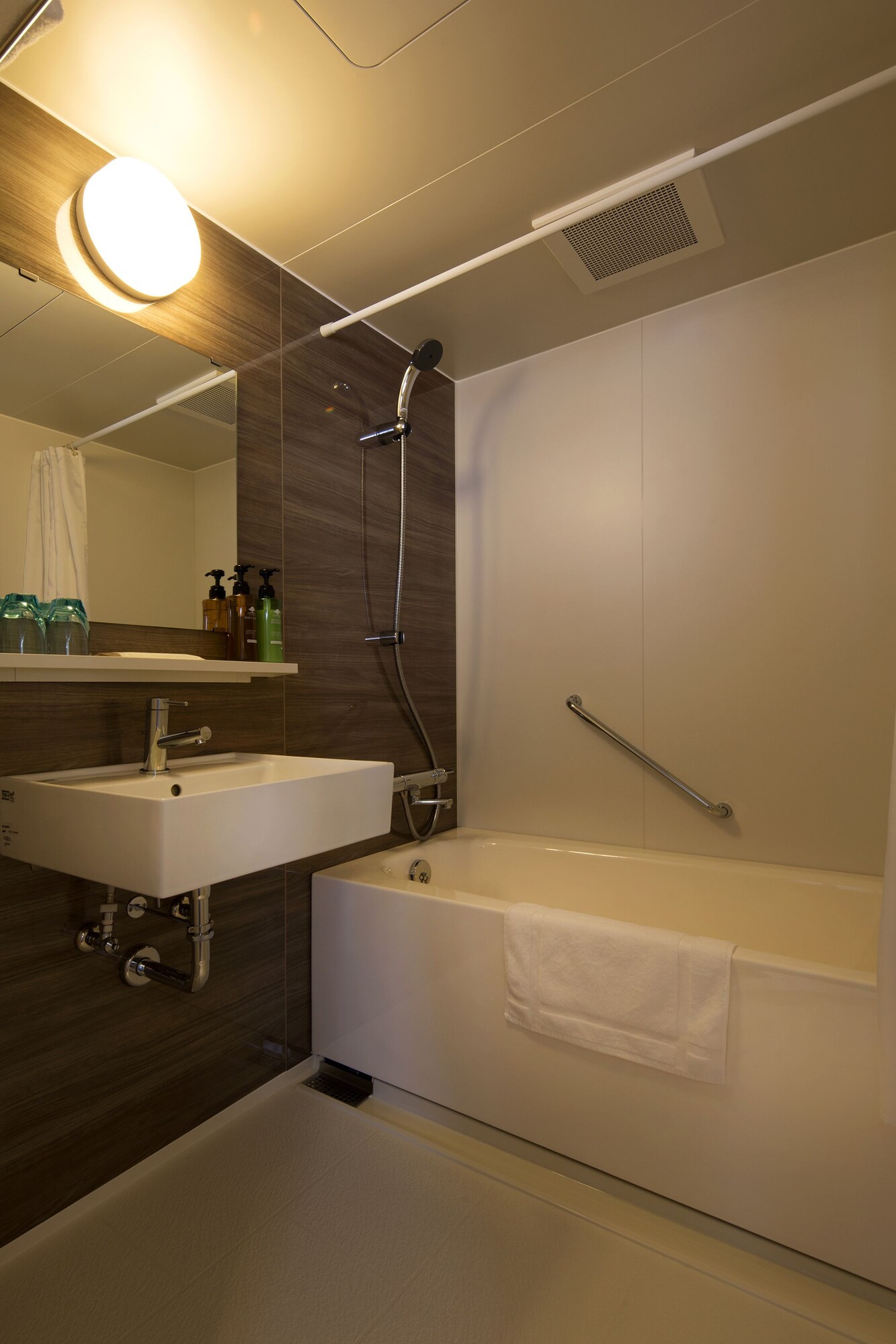 1 BEDROOM, DELUXE, TWIN BEDS
