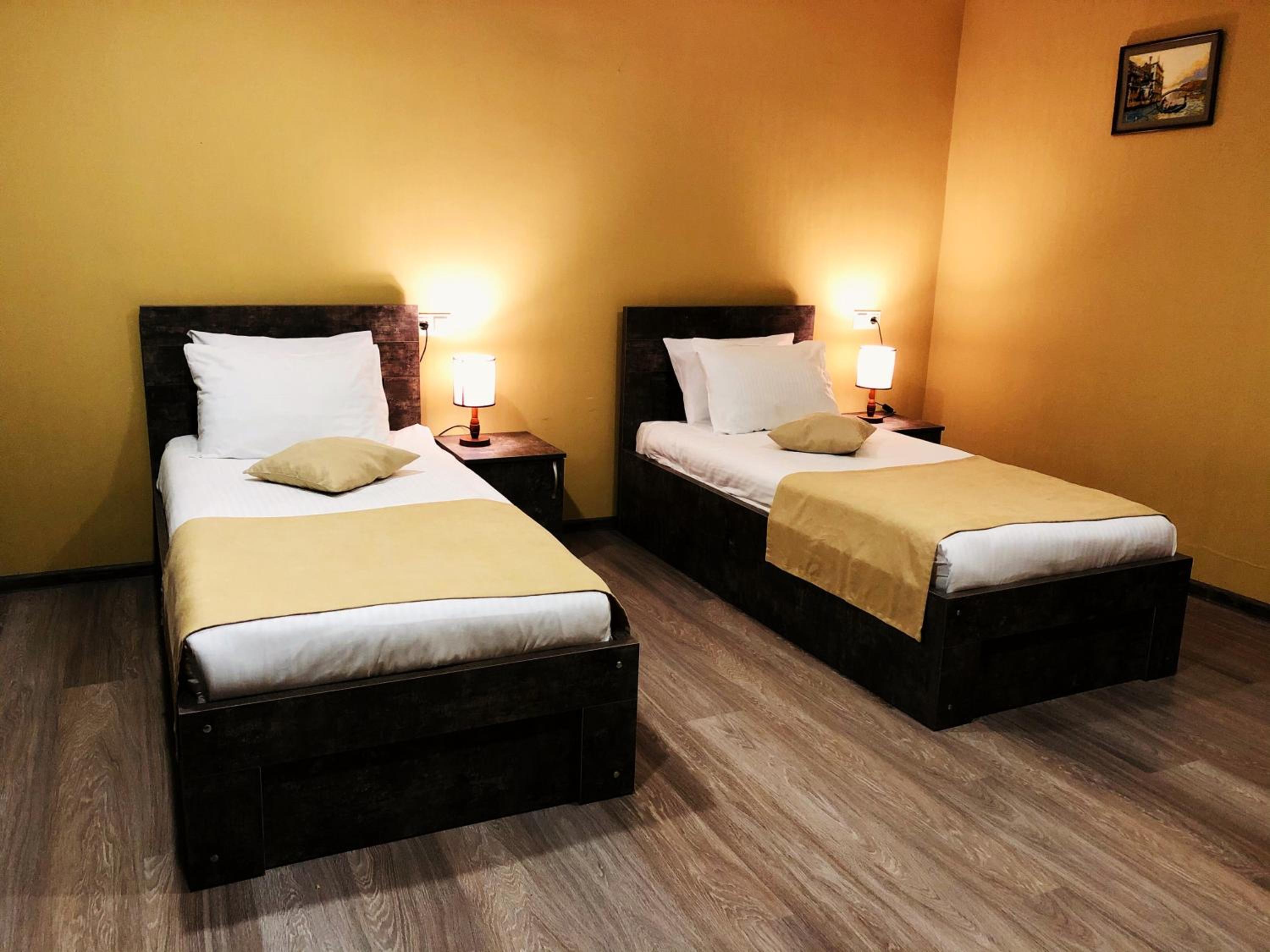 Standard, Twin Beds