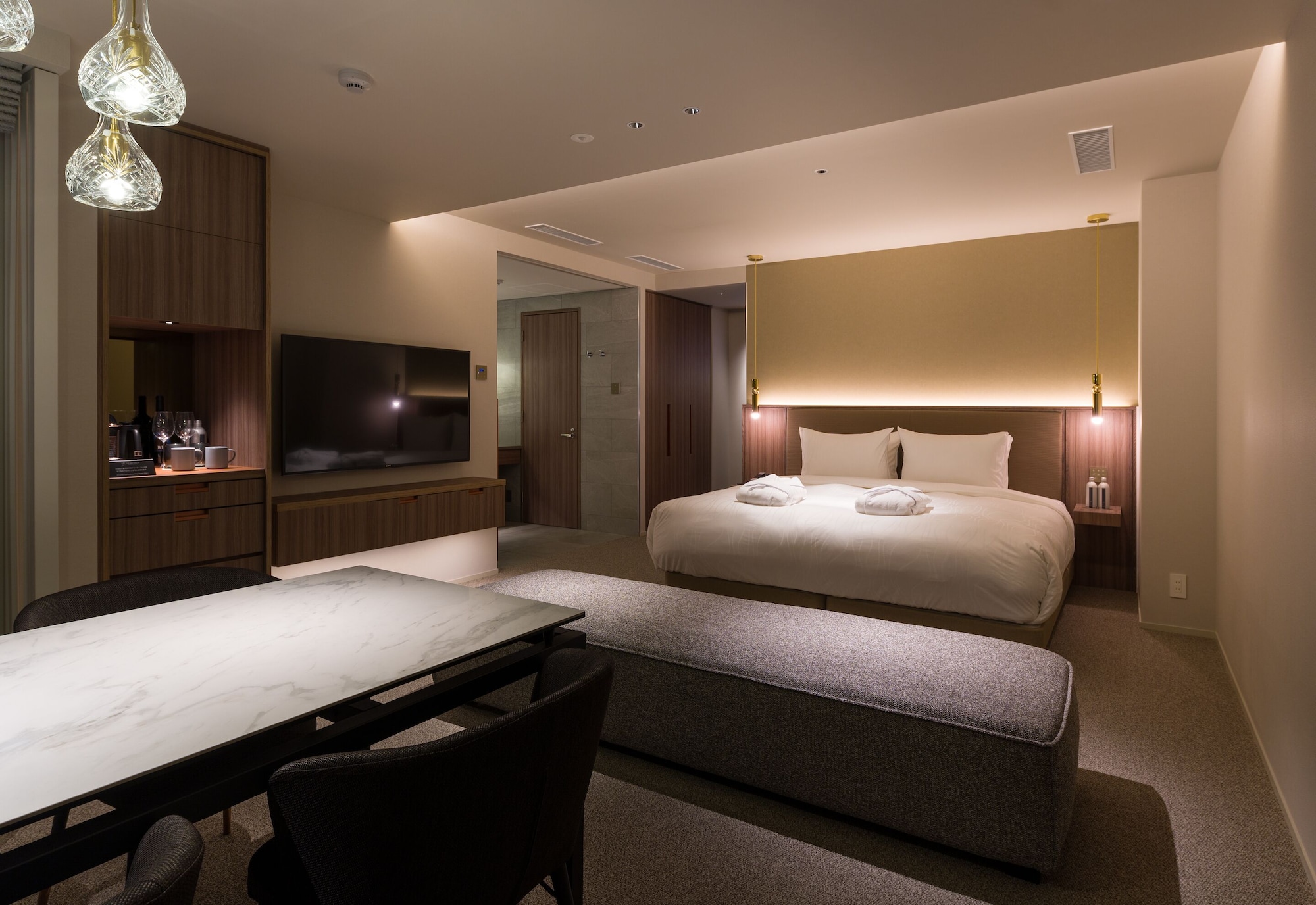 COMFORT, DOUBLE BED