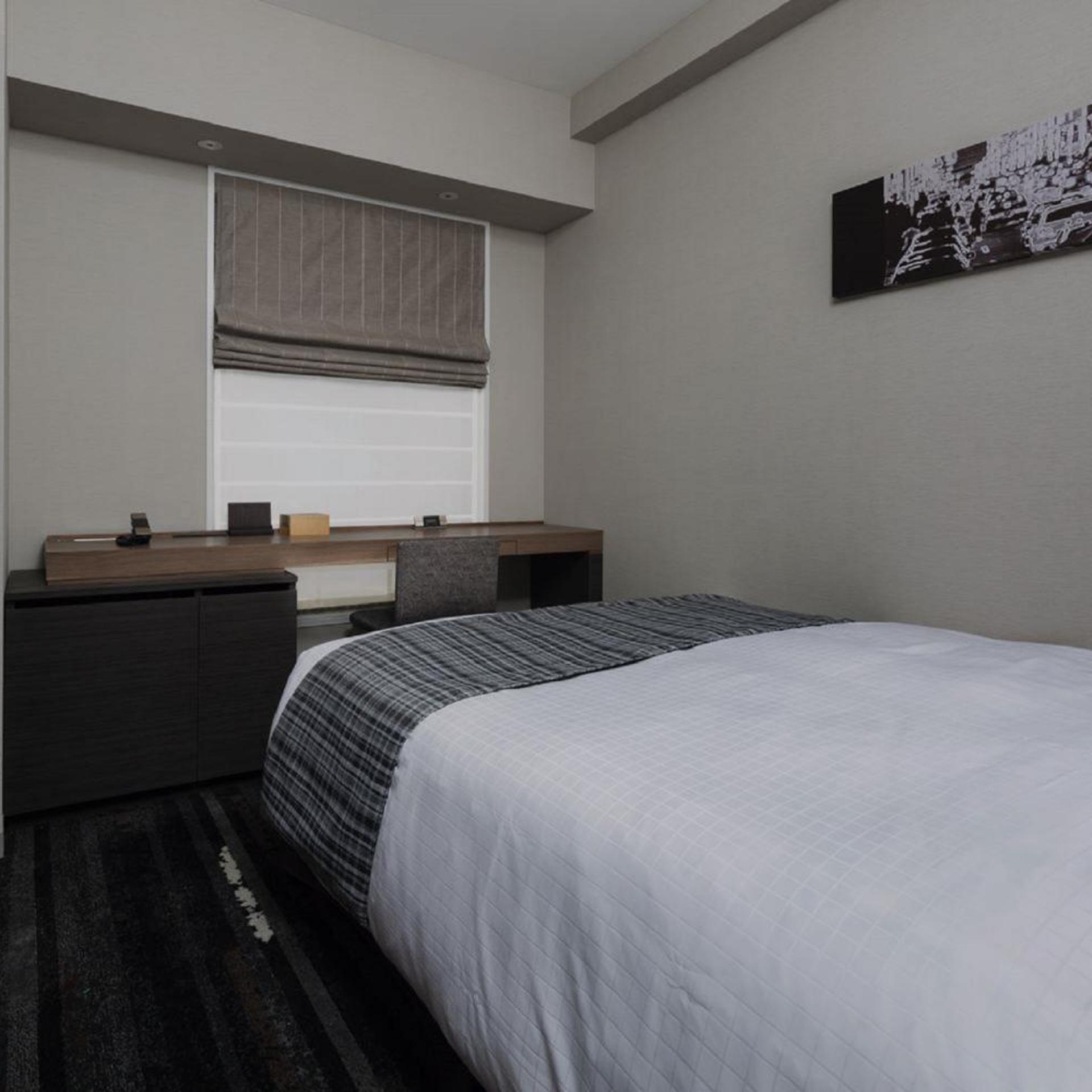 Semi Room, Semi Double Bed, Smoking