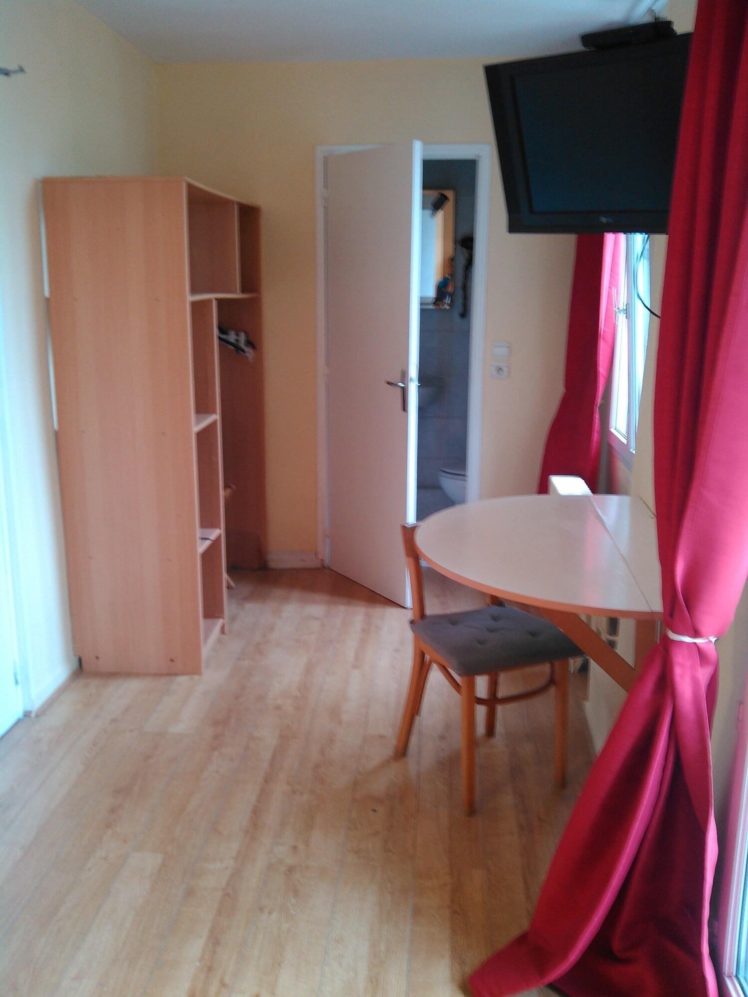 Hotel Victor Hugo 24/39