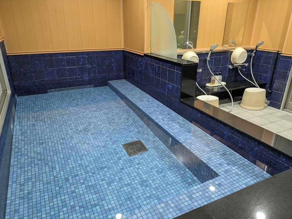 Hotel Erenoa 10/25