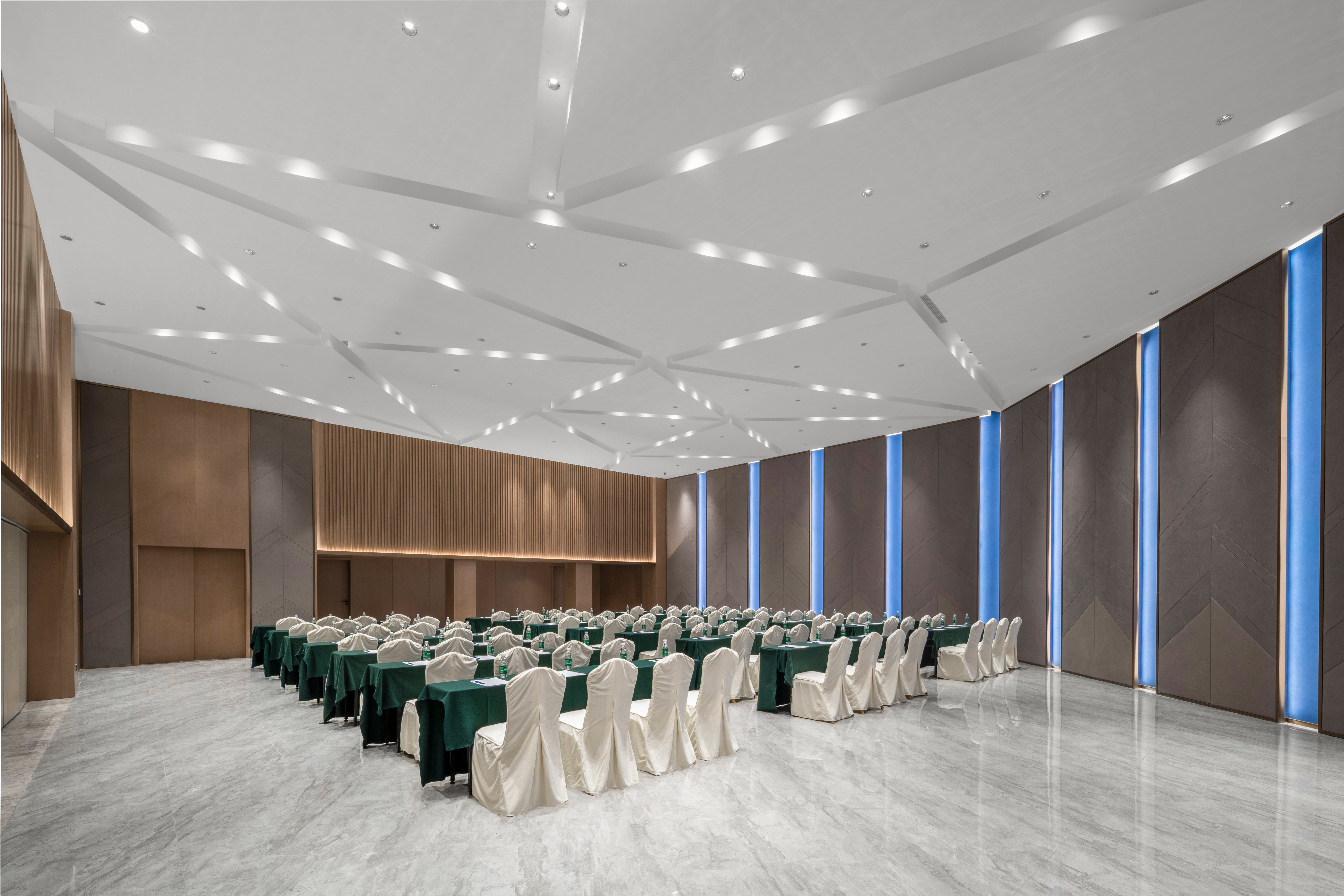 Holiday Inn Express Nanchang Bayi Square 19/27