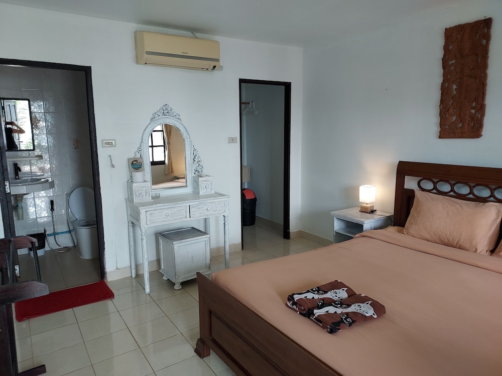 Cliff Cottage Resort 55/75