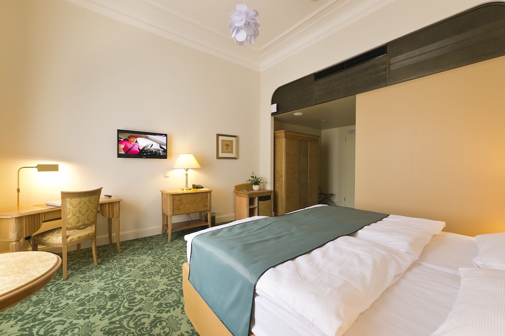 غرفة كلاسيكية بسرير مزدوج، Grandhotel Ambassador Narodni Dum 4/5