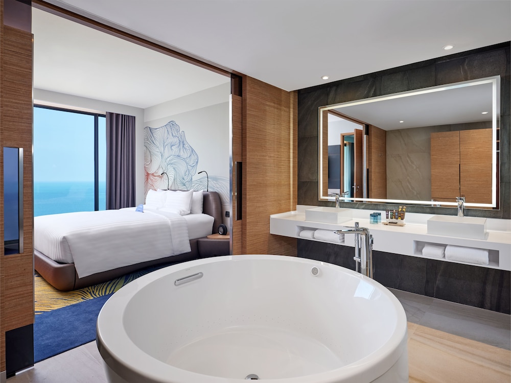 Novotel Marina Sriracha 63/67