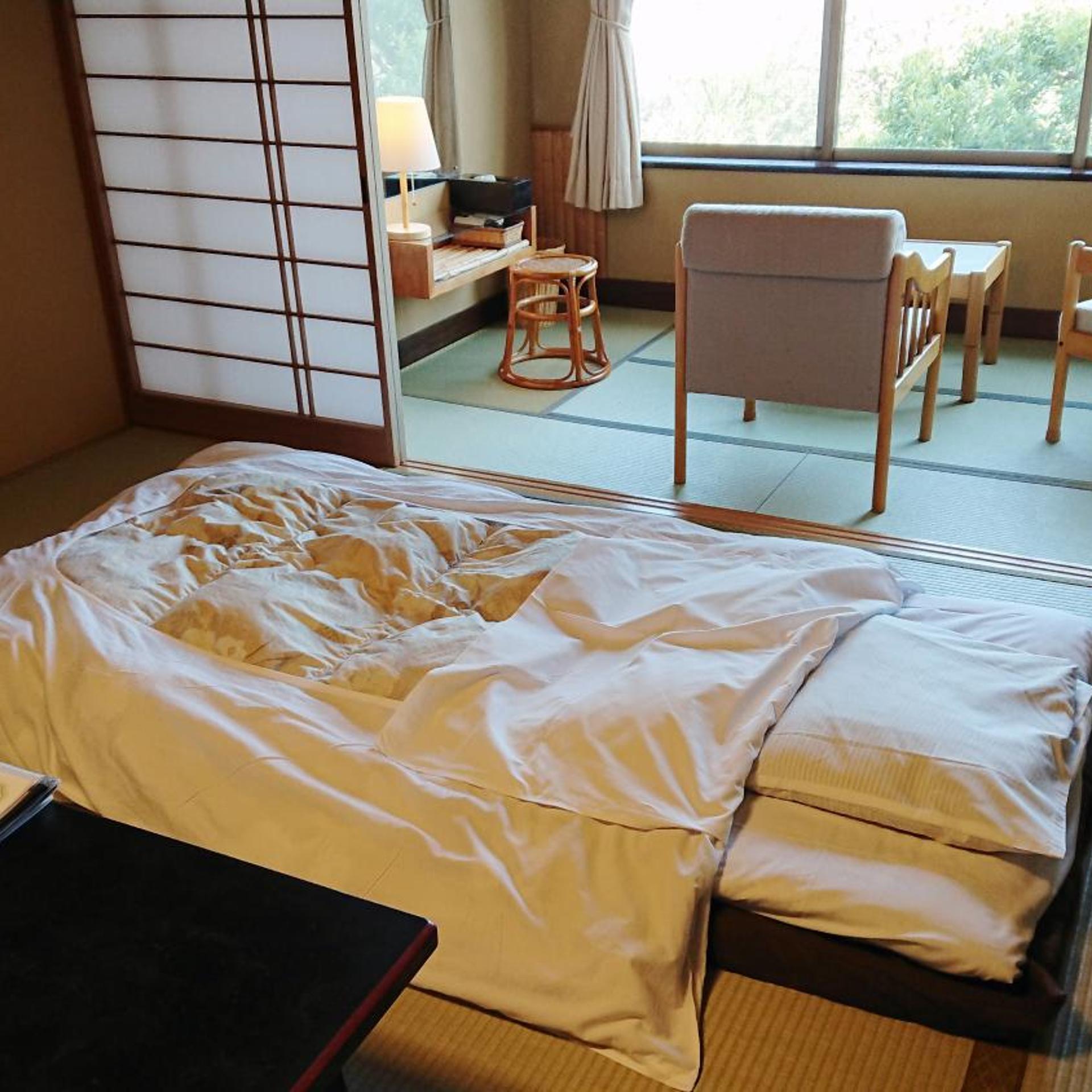 غرفة يابانية مفردة