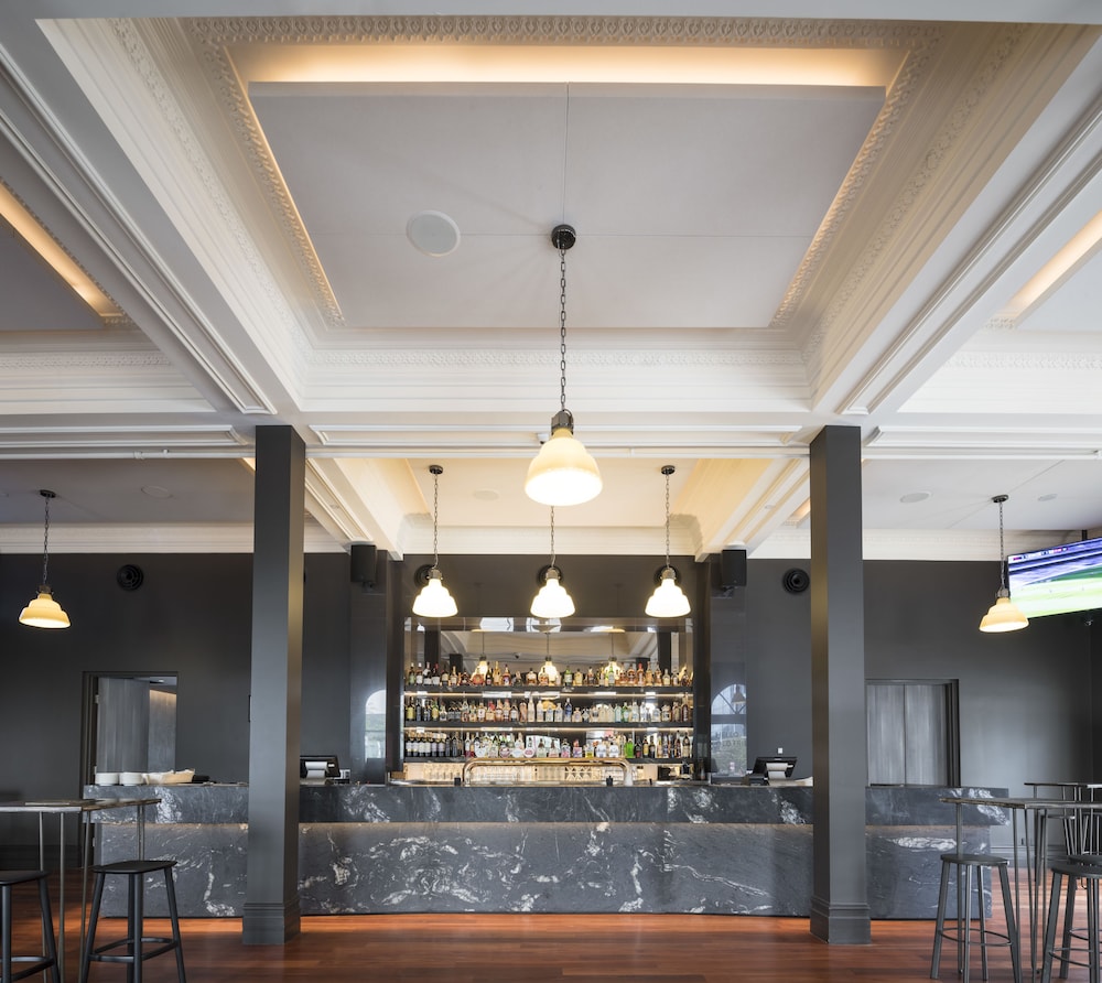 The Melbourne Hotel 50/69