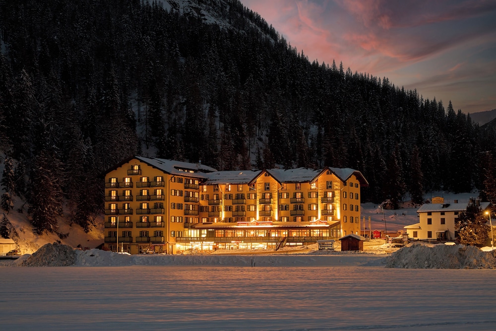 GRAND HOTEL MISURINA 2/87
