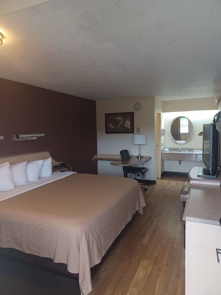 Red Oak Inn Detroit Metro Airport - Belleville 14/33