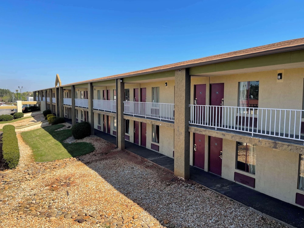Motel6 Stockbridge, GA - Hwy 138 W 50/58
