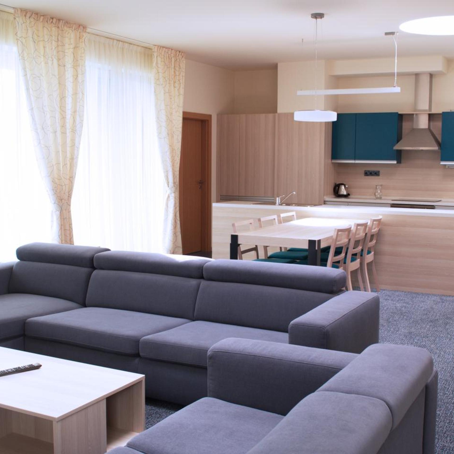 Hotel 99 44/61