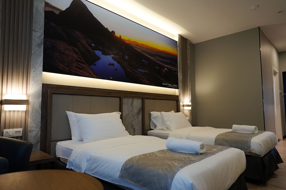 Hotel 17 28/65