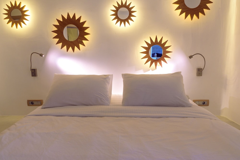 Allure Breeze Suites 52/79