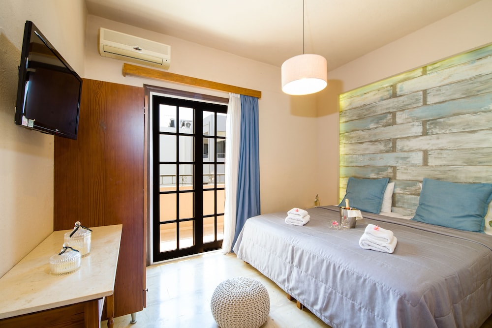 1 BEDROOM, FAMILY, APARTMENT, GARDEN VIEW