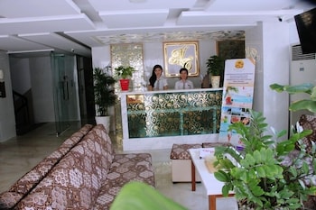 Art Deluxe Hotel 4/60