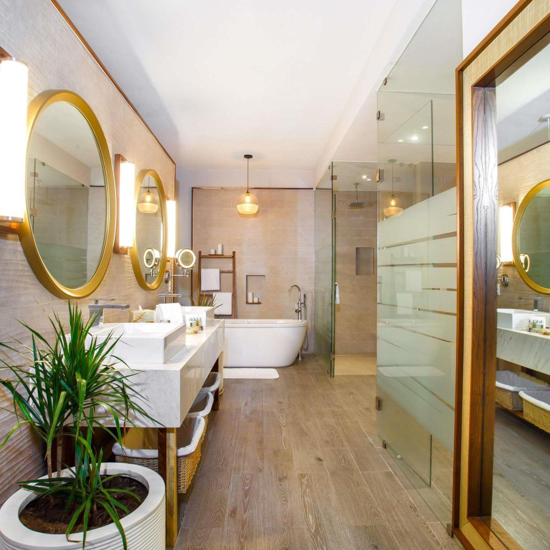Junior Suite, King Bed, Adult Only