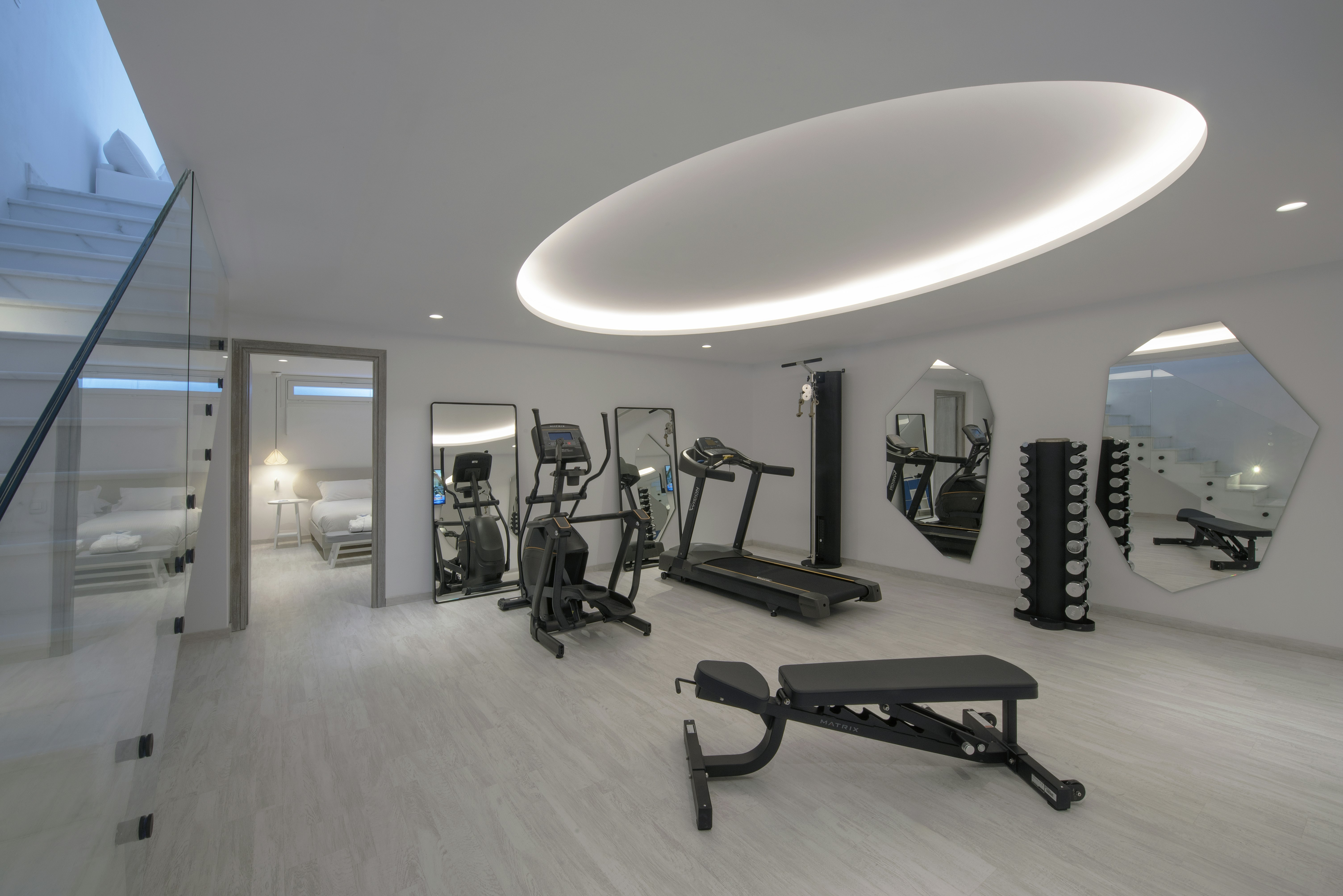 2 Bedrooms, Pool, Suite