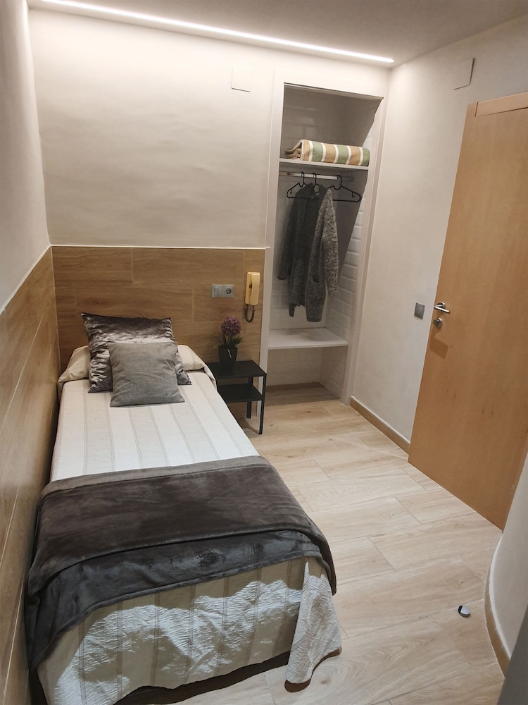 Hostal Sant Ramon 16/28