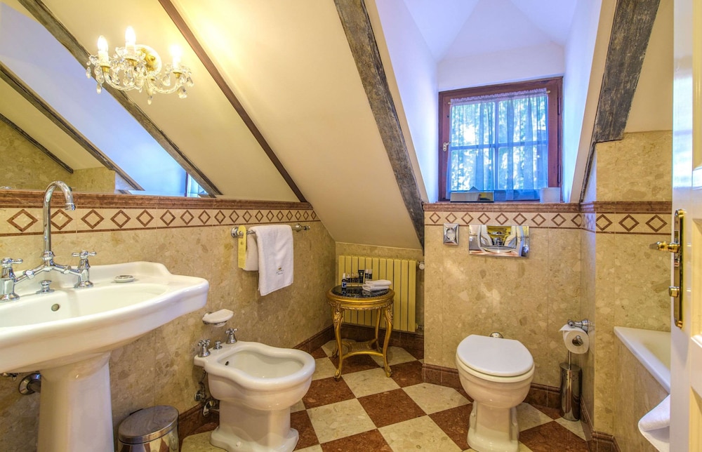Alchymist Grand Hotel Spa 43/46