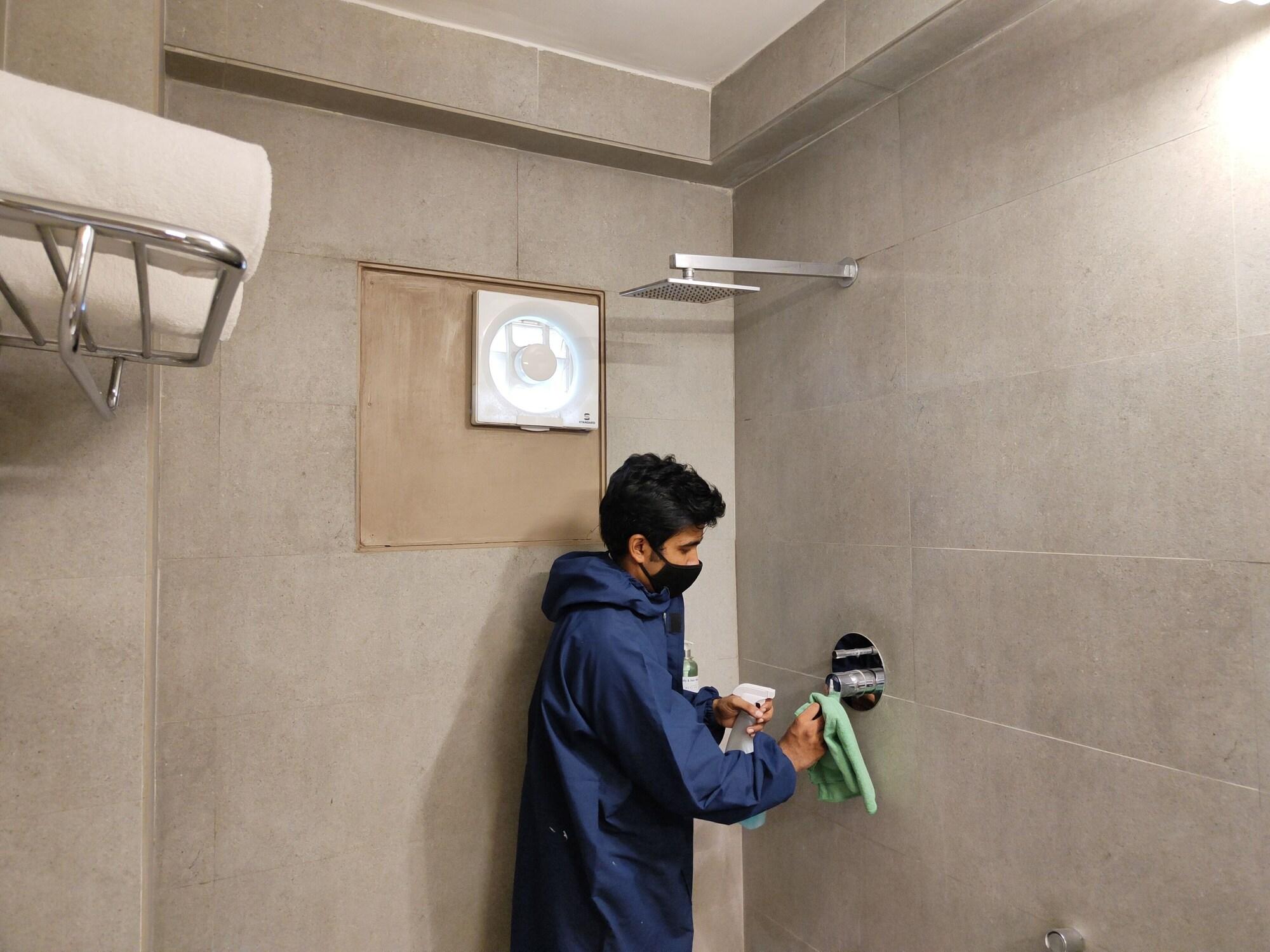 Kanak Beacon Hotel Ahmedabad 6/41