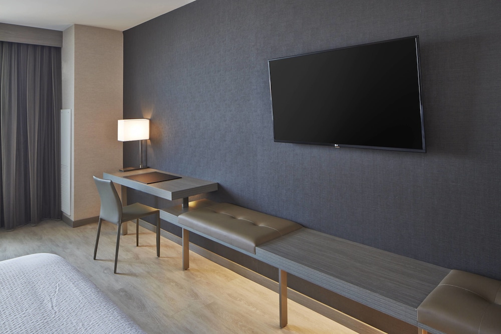 AC Hotel Des Moines East Village 23/48