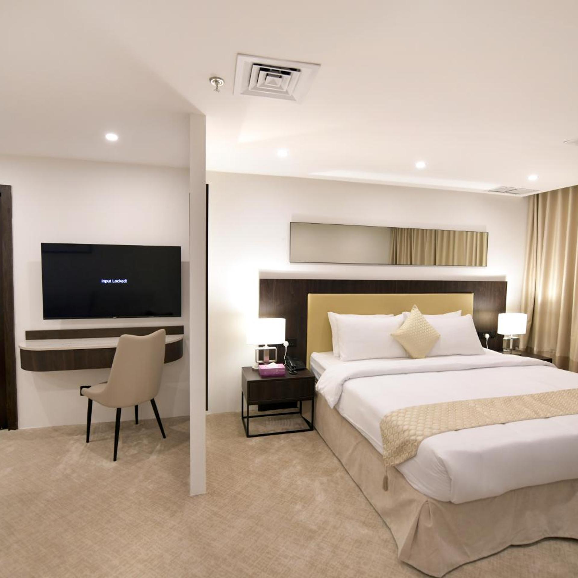 SUPERIOR SUITE ROOM