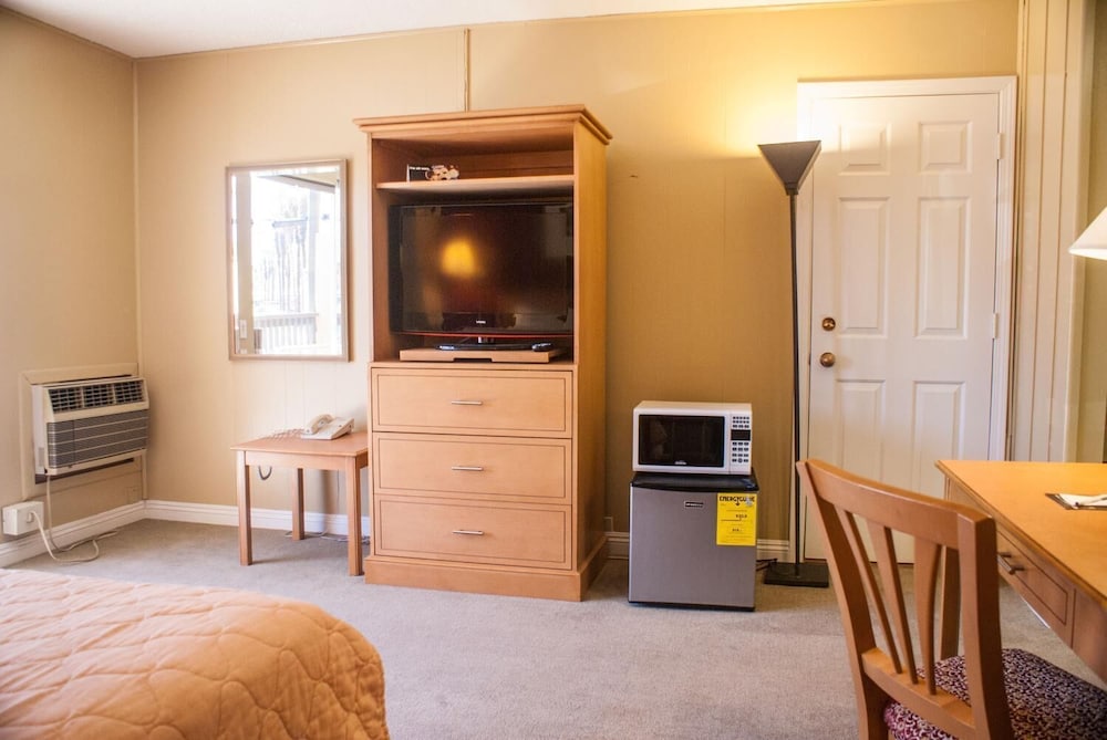 Sol Springs Inn 29/50