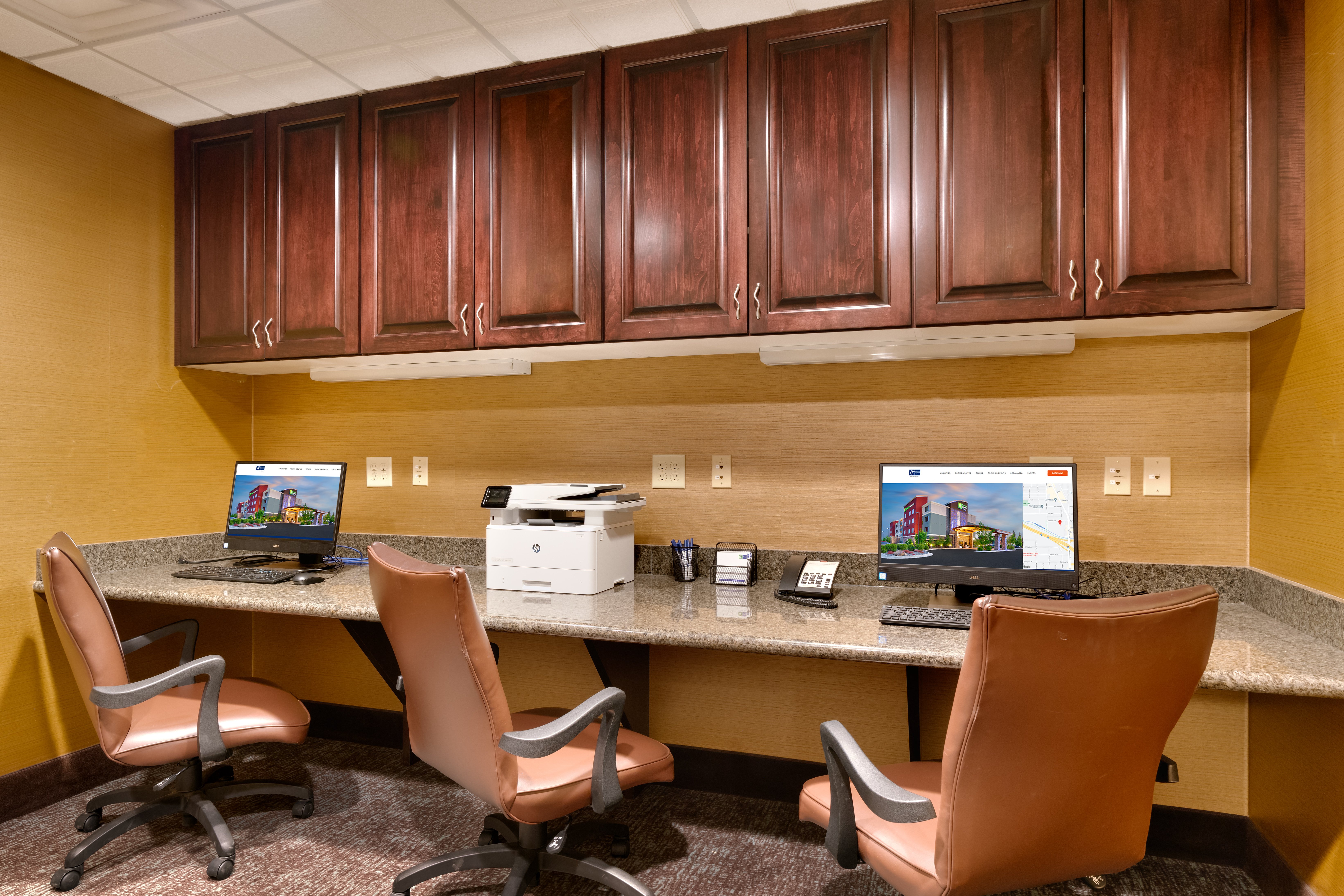 Holiday Inn Express Hotel And Suites Butte 39/46