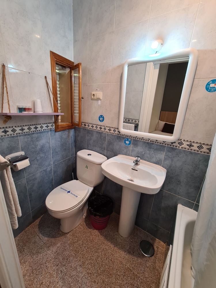 Hostal Las Murallas 45/50