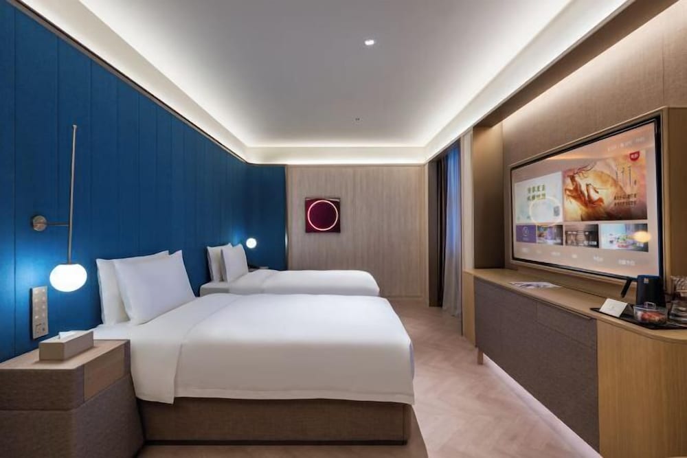 Orange Crystal Hotel (North the Bund East Daming Road) 23/59