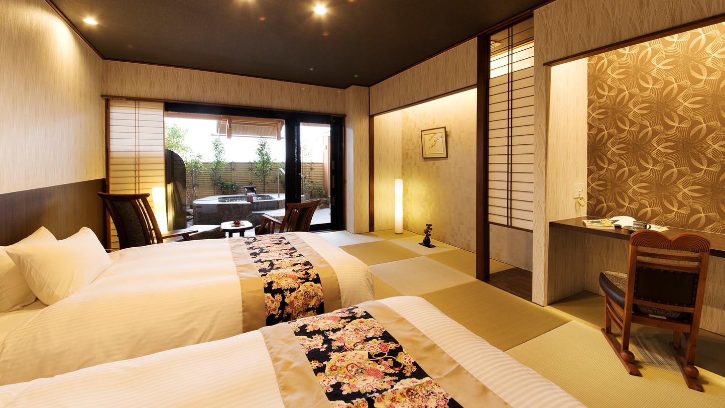 Japanese, Twin Beds, Bathtub