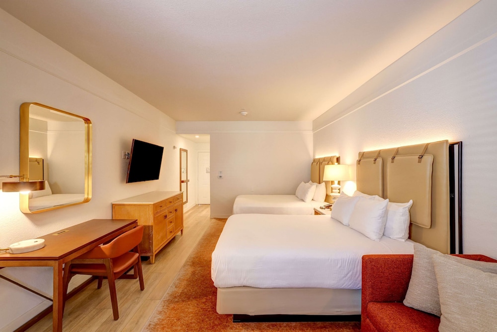 Room, 2 Queen Beds