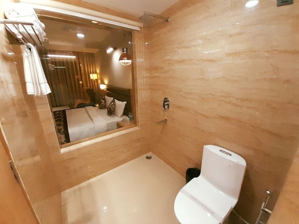 HOTEL LEGEND INN 22/22
